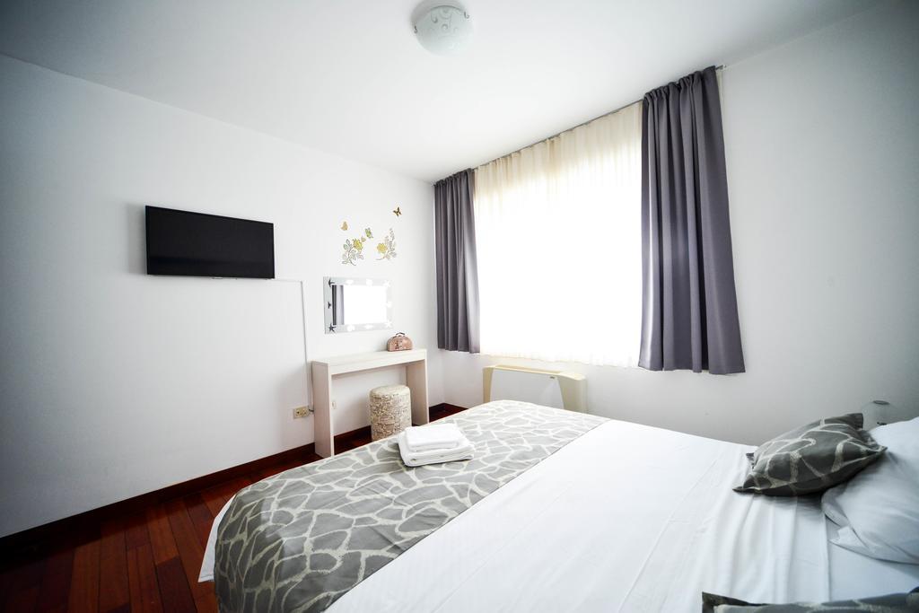 Apartment Mahagony Deluxe Zadar Zimmer foto